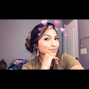 Meet your Posher, Javina